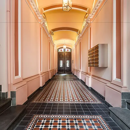 Aparthotel Elegant 4*