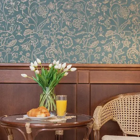 Elegant Apart-hotel 2*