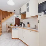 Elegant شقة فندقية 4*