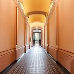 Elegant شقة فندقية
