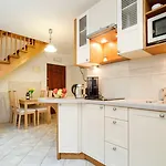 شقة فندقية Elegant 4*