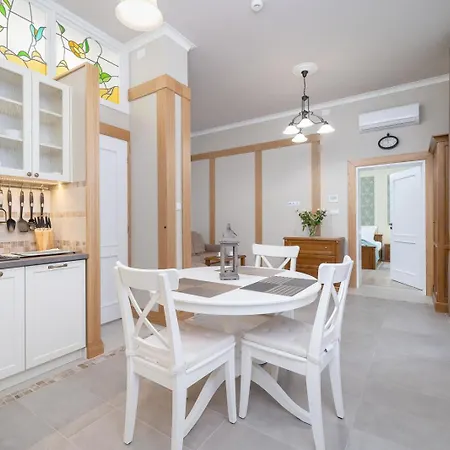 Elegant Apart-hotel 4*