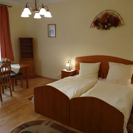 Ξενοδοχείο με διαμερίσματα Elegant Krasków