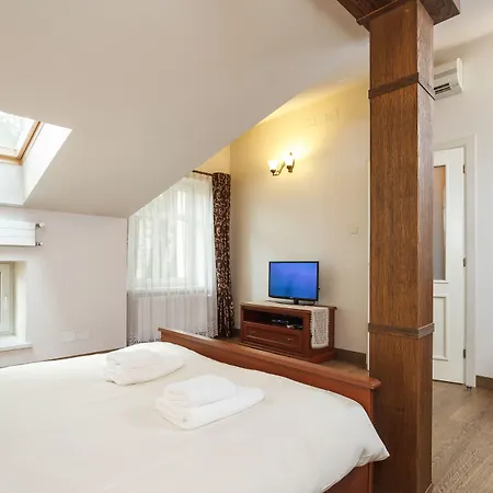 Elegant Ξενοδοχείο με διαμερίσματα 4*