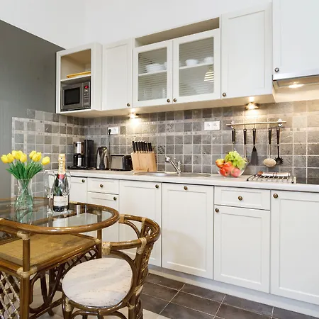 Apart-hotel Elegant 4*